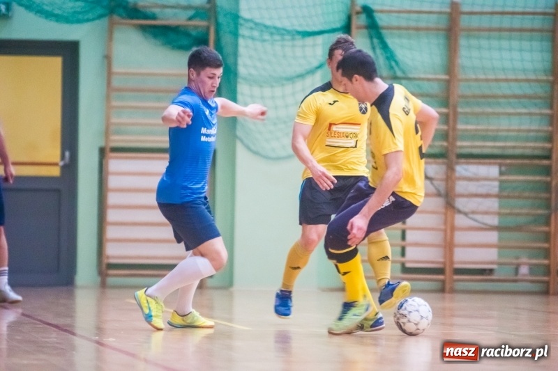 Zdjęcie w galerii na portalu naszraciborz.pl: HLPN: Młode Wilki o krok od remisu. Galaktikos na kolanach wiadomości z regionu