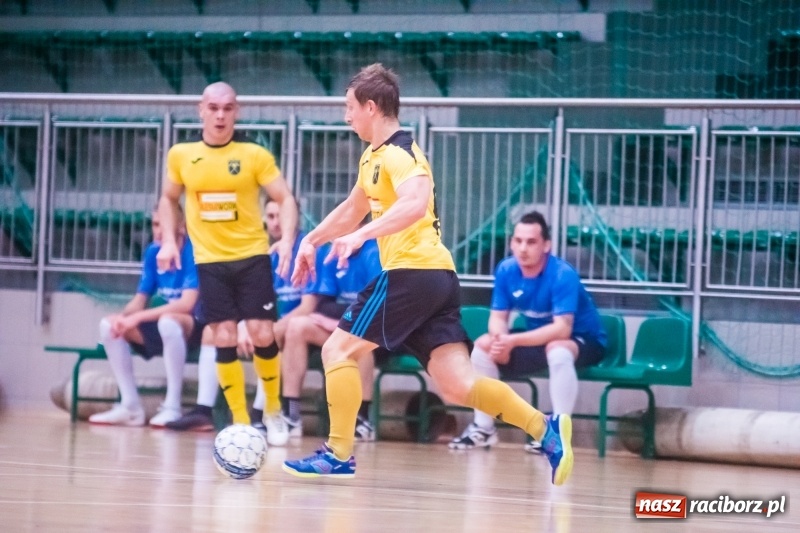 Zdjęcie w galerii na portalu naszraciborz.pl: HLPN: Młode Wilki o krok od remisu. Galaktikos na kolanach wiadomości z regionu