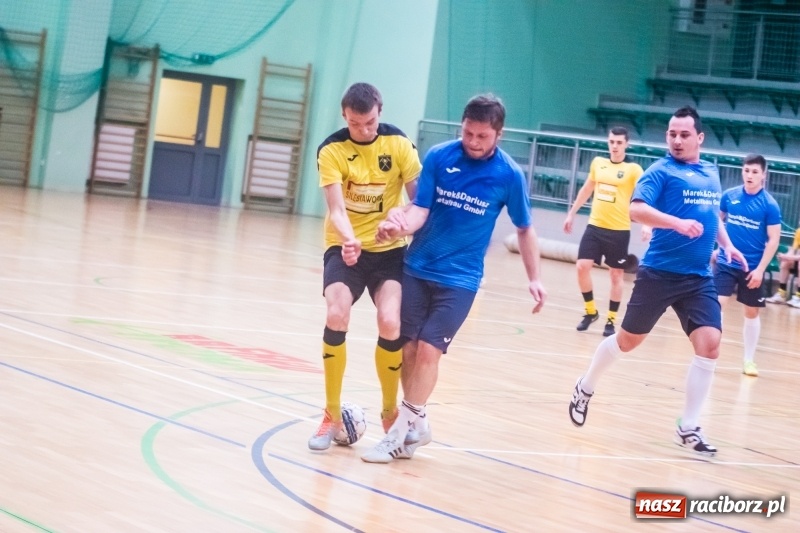 Zdjęcie w galerii na portalu naszraciborz.pl: HLPN: Młode Wilki o krok od remisu. Galaktikos na kolanach wiadomości z regionu