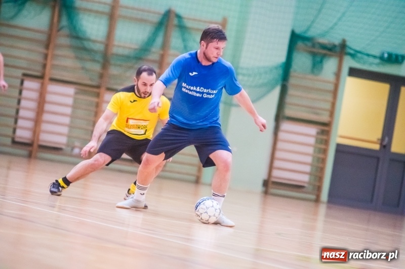 Zdjęcie w galerii na portalu naszraciborz.pl: HLPN: Młode Wilki o krok od remisu. Galaktikos na kolanach wiadomości z regionu