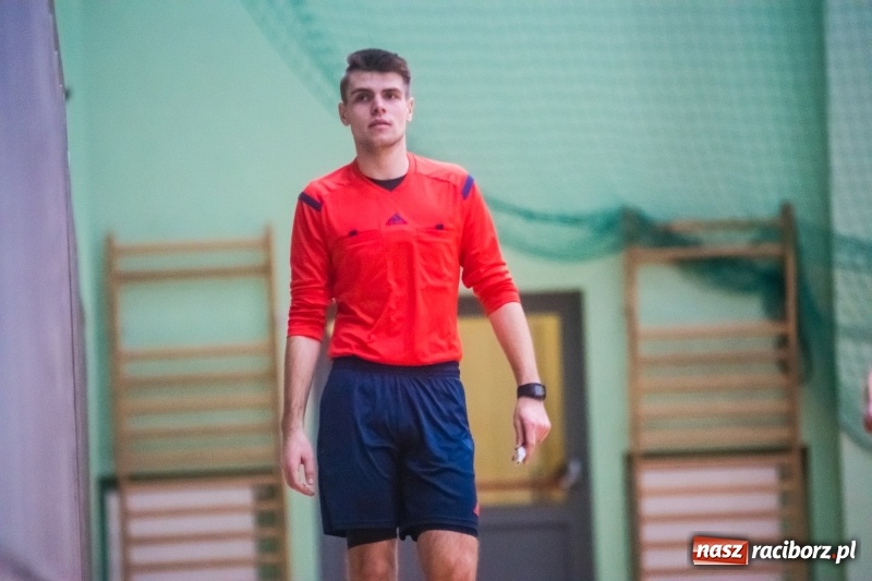 Zdjęcie w galerii na portalu naszraciborz.pl: HLPN: Młode Wilki o krok od remisu. Galaktikos na kolanach wiadomości z regionu