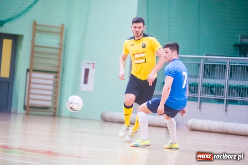 Zdjęcie w galerii na portalu naszraciborz.pl: HLPN: Młode Wilki o krok od remisu. Galaktikos na kolanach wiadomości z regionu