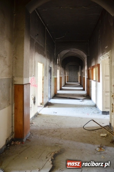 Zdjęcie w galerii na portalu naszraciborz.pl: Stary szpital zabezpieczony. Czy to wystarczy?  wiadomości z regionu