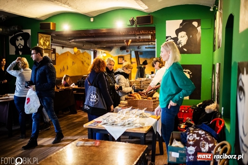 Zdjęcie w galerii na portalu naszraciborz.pl: BioBazar na Przystanku Kulturalnym Koniec Świata wiadomości z regionu