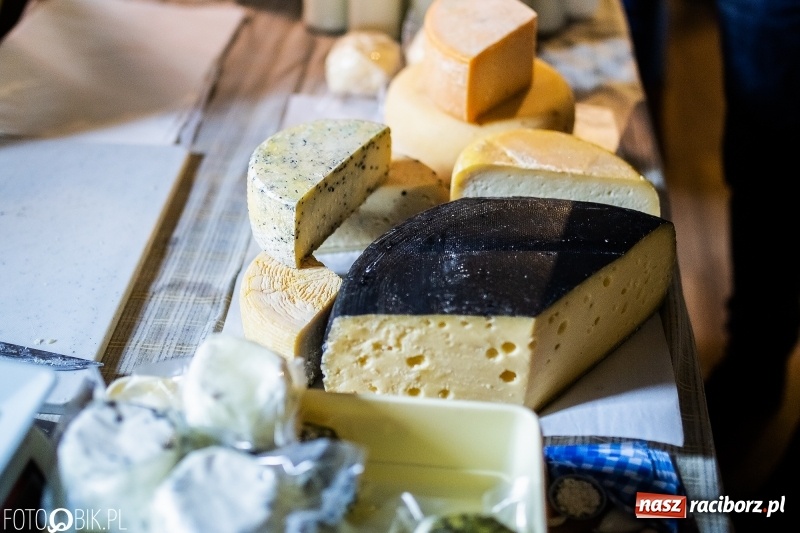 Zdjęcie w galerii na portalu naszraciborz.pl: BioBazar na Przystanku Kulturalnym Koniec Świata wiadomości z regionu