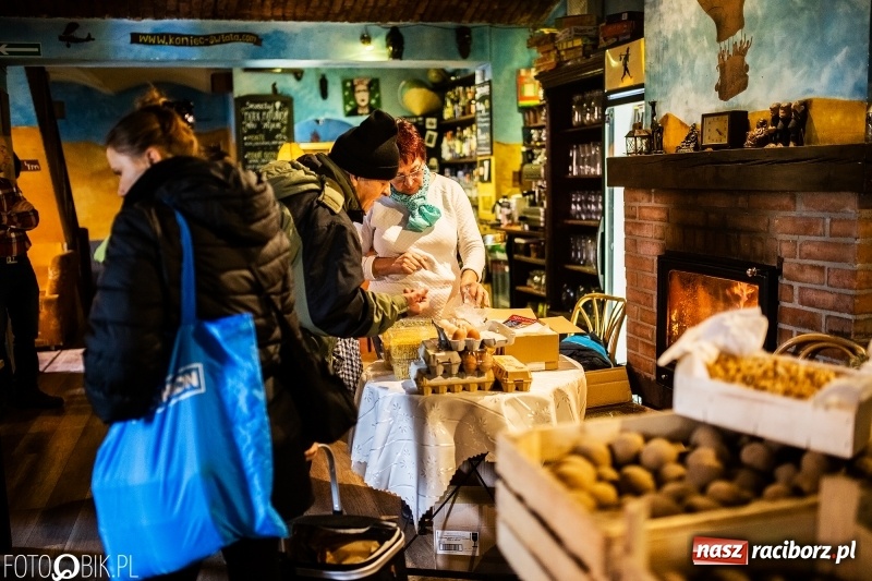 Zdjęcie w galerii na portalu naszraciborz.pl: BioBazar na Przystanku Kulturalnym Koniec Świata wiadomości z regionu