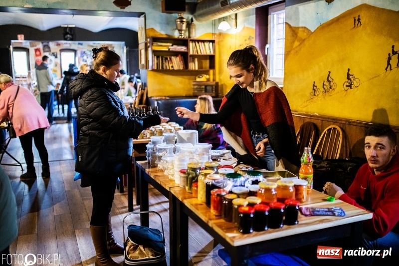 Zdjęcie w galerii na portalu naszraciborz.pl: BioBazar na Przystanku Kulturalnym Koniec Świata wiadomości z regionu
