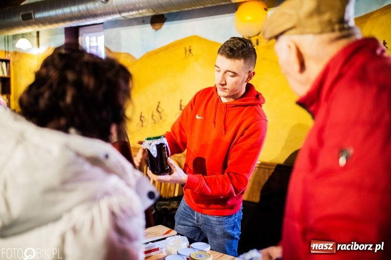 Zdjęcie w galerii na portalu naszraciborz.pl: BioBazar na Przystanku Kulturalnym Koniec Świata wiadomości z regionu
