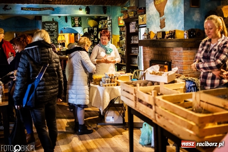 Zdjęcie w galerii na portalu naszraciborz.pl: BioBazar na Przystanku Kulturalnym Koniec Świata wiadomości z regionu