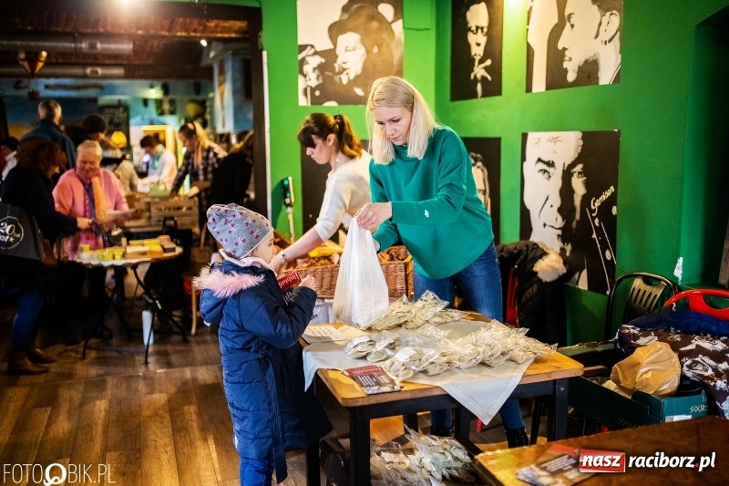 Zdjęcie w galerii na portalu naszraciborz.pl: BioBazar na Przystanku Kulturalnym Koniec Świata wiadomości z regionu