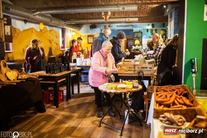 Zdjęcie w galerii na portalu naszraciborz.pl: BioBazar na Przystanku Kulturalnym Koniec Świata wiadomości z regionu