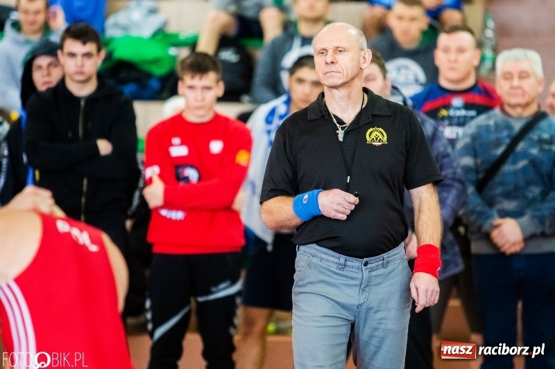 Zdjęcie w galerii na portalu naszraciborz.pl: Puchar Polski Seniorów w zapasach w hali sportowej w Rudniku wiadomości z regionu