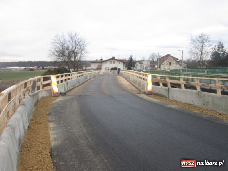 Zdjęcie w galerii na portalu naszraciborz.pl: W Rudach uruchomiono tymczasową przeprawę na DW 919 FOTO wiadomości z regionu