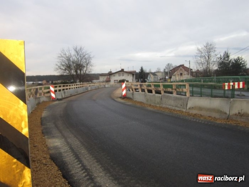 Zdjęcie w galerii na portalu naszraciborz.pl: W Rudach uruchomiono tymczasową przeprawę na DW 919 FOTO wiadomości z regionu