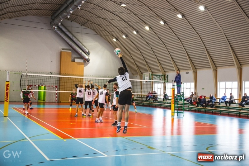 Zdjęcie w galerii na portalu naszraciborz.pl: Łatwe zwycięstwo siatkarzy KS AZS Rafako Racibórz wiadomości z regionu