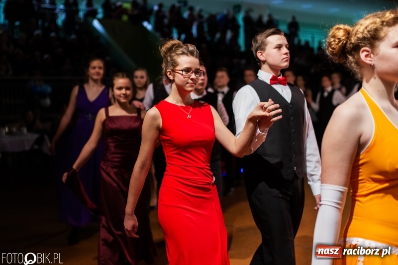 Zdjęcie w galerii na portalu naszraciborz.pl: XIII Karnawałowa Rewia Tańca MDK  wiadomości z regionu