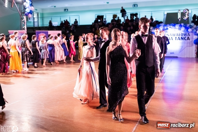 Zdjęcie w galerii na portalu naszraciborz.pl: XIII Karnawałowa Rewia Tańca MDK  wiadomości z regionu
