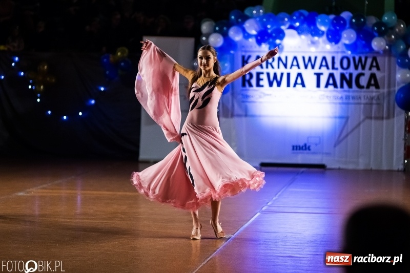 Zdjęcie w galerii na portalu naszraciborz.pl: XIII Karnawałowa Rewia Tańca MDK  wiadomości z regionu