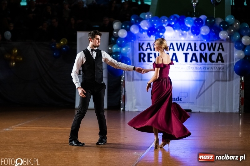 Zdjęcie w galerii na portalu naszraciborz.pl: XIII Karnawałowa Rewia Tańca MDK  wiadomości z regionu