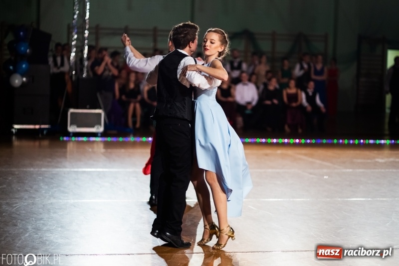 Zdjęcie w galerii na portalu naszraciborz.pl: XIII Karnawałowa Rewia Tańca MDK  wiadomości z regionu