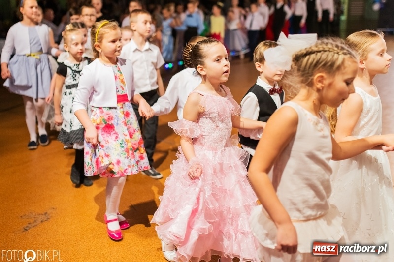 Zdjęcie w galerii na portalu naszraciborz.pl: Dziecięca Karnawałowa Rewia Taneczna w Arenie Rafako  wiadomości z regionu