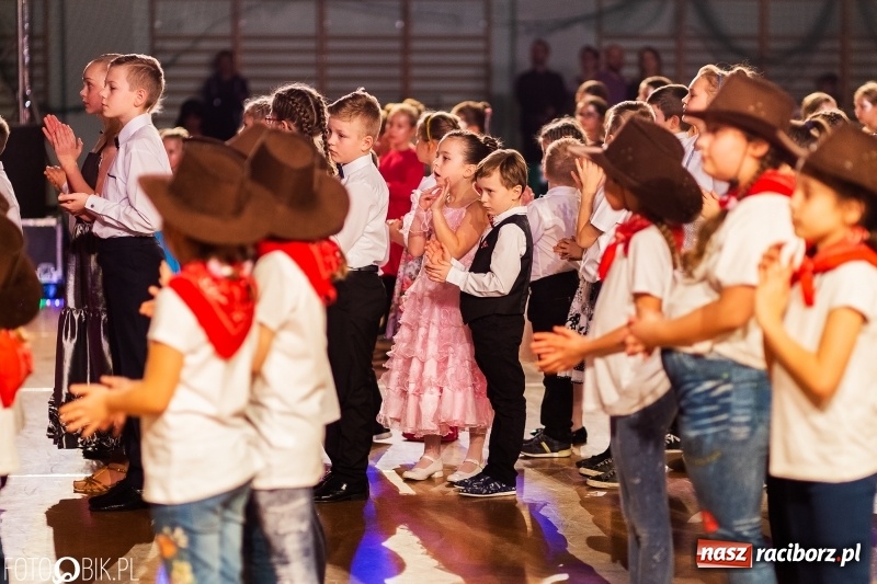Zdjęcie w galerii na portalu naszraciborz.pl: Dziecięca Karnawałowa Rewia Taneczna w Arenie Rafako  wiadomości z regionu