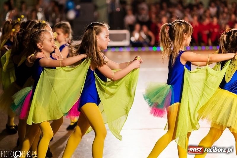 Zdjęcie w galerii na portalu naszraciborz.pl: Dziecięca Karnawałowa Rewia Taneczna w Arenie Rafako  wiadomości z regionu