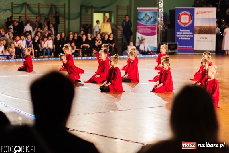 Zdjęcie w galerii na portalu naszraciborz.pl: Dziecięca Karnawałowa Rewia Taneczna w Arenie Rafako  wiadomości z regionu