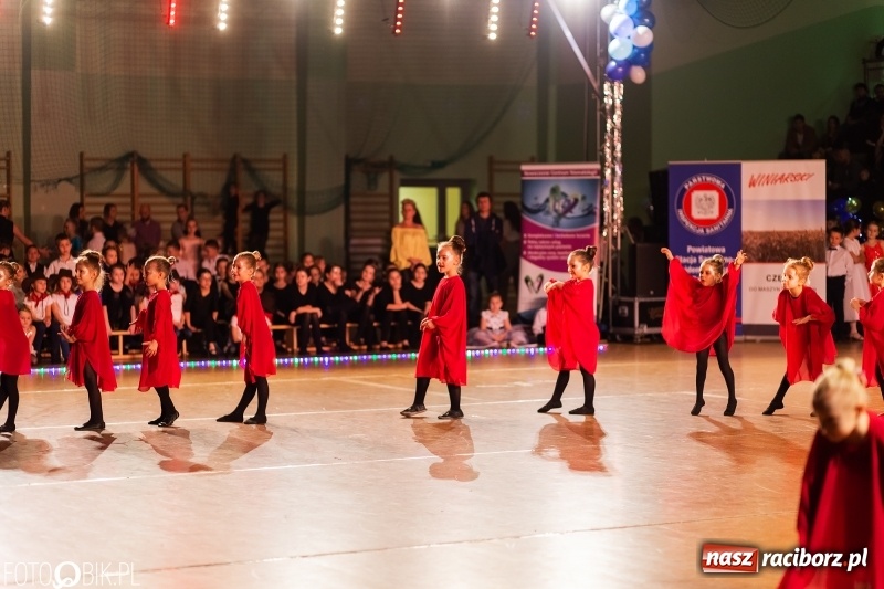 Zdjęcie w galerii na portalu naszraciborz.pl: Dziecięca Karnawałowa Rewia Taneczna w Arenie Rafako  wiadomości z regionu
