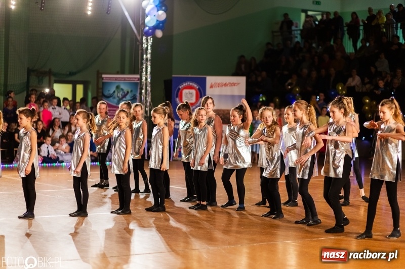 Zdjęcie w galerii na portalu naszraciborz.pl: Dziecięca Karnawałowa Rewia Taneczna w Arenie Rafako  wiadomości z regionu