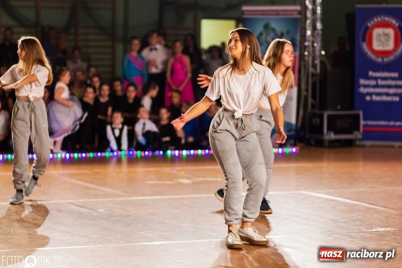 Zdjęcie w galerii na portalu naszraciborz.pl: Dziecięca Karnawałowa Rewia Taneczna w Arenie Rafako  wiadomości z regionu