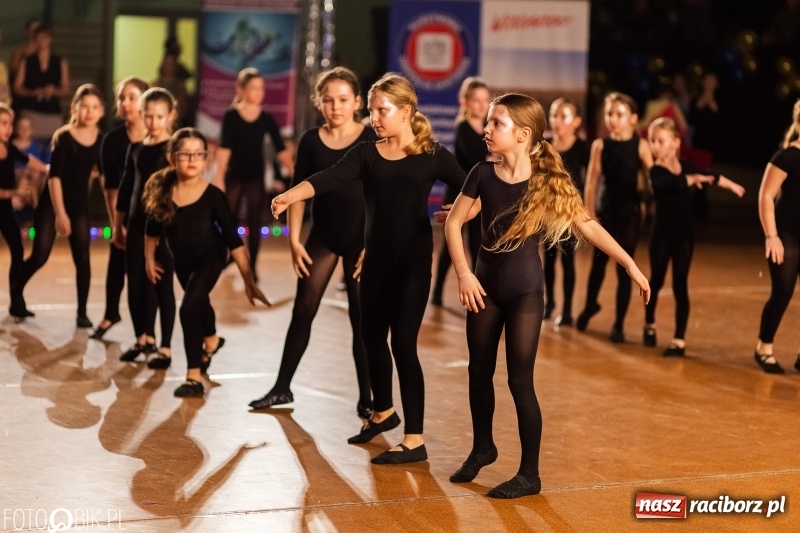 Zdjęcie w galerii na portalu naszraciborz.pl: Dziecięca Karnawałowa Rewia Taneczna w Arenie Rafako  wiadomości z regionu