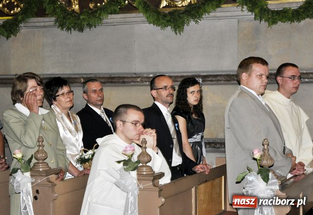 Zdjęcie w galerii na portalu naszraciborz.pl: Parafia miejska ma paulina. Dziś prymicje wiadomości z regionu