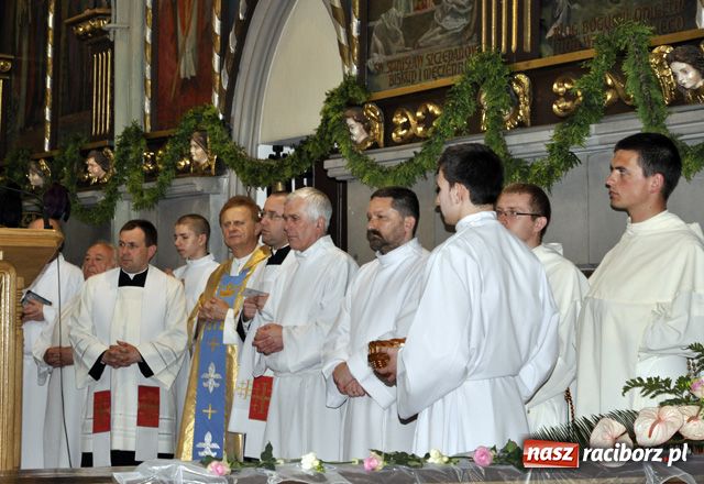 Zdjęcie w galerii na portalu naszraciborz.pl: Parafia miejska ma paulina. Dziś prymicje wiadomości z regionu