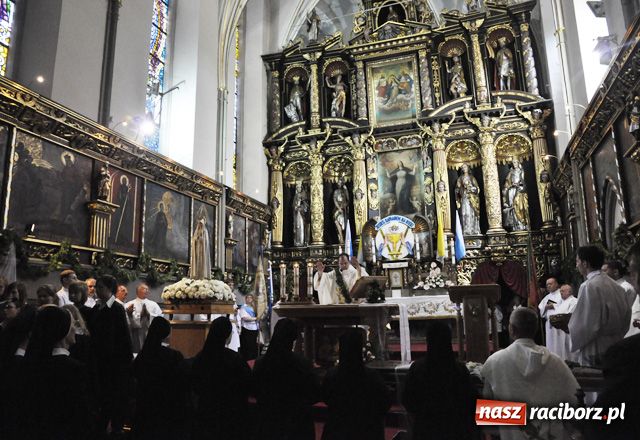 Zdjęcie w galerii na portalu naszraciborz.pl: Parafia miejska ma paulina. Dziś prymicje wiadomości z regionu