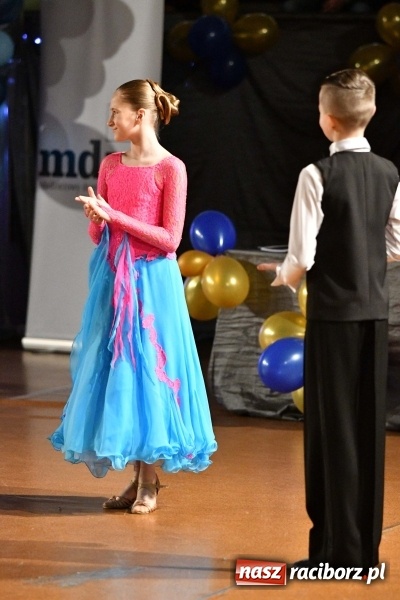 Zdjęcie w galerii na portalu naszraciborz.pl: To była karnawałowa rewia na piątkę  wiadomości z regionu