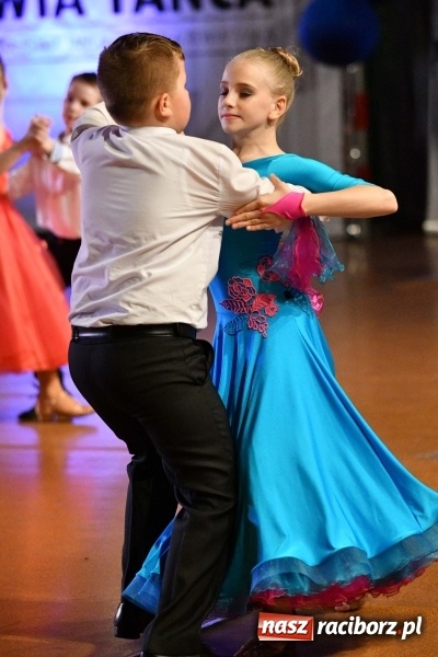 Zdjęcie w galerii na portalu naszraciborz.pl: To była karnawałowa rewia na piątkę  wiadomości z regionu