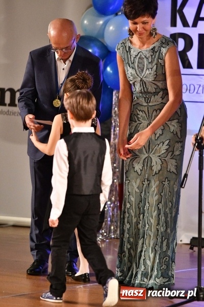 Zdjęcie w galerii na portalu naszraciborz.pl: To była karnawałowa rewia na piątkę  wiadomości z regionu