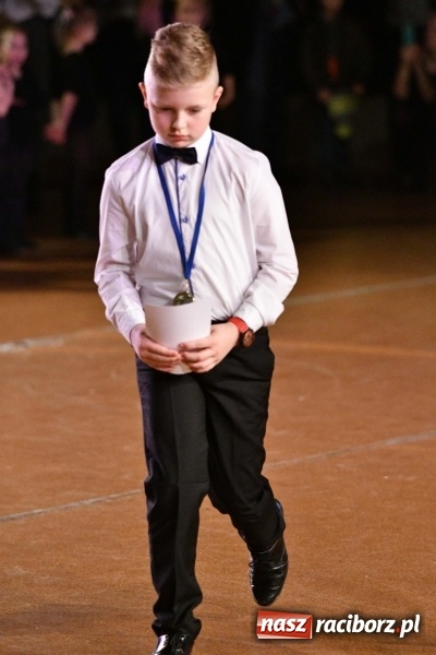 Zdjęcie w galerii na portalu naszraciborz.pl: To była karnawałowa rewia na piątkę  wiadomości z regionu