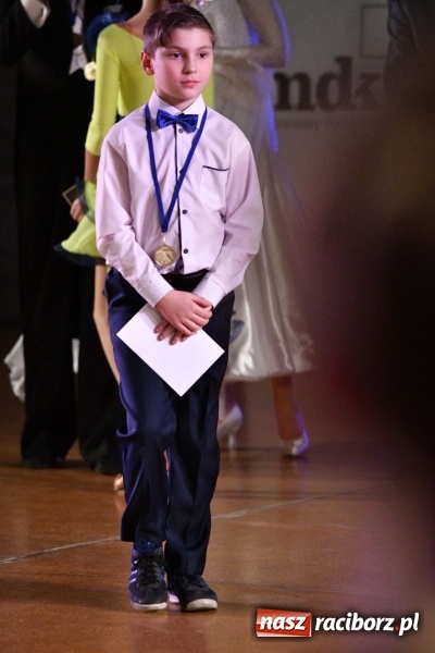 Zdjęcie w galerii na portalu naszraciborz.pl: To była karnawałowa rewia na piątkę  wiadomości z regionu