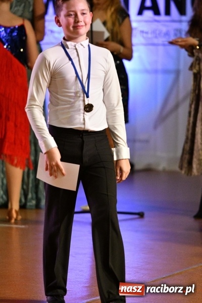 Zdjęcie w galerii na portalu naszraciborz.pl: To była karnawałowa rewia na piątkę  wiadomości z regionu