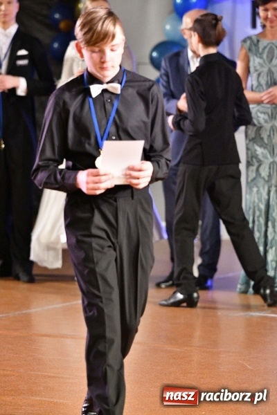 Zdjęcie w galerii na portalu naszraciborz.pl: To była karnawałowa rewia na piątkę  wiadomości z regionu