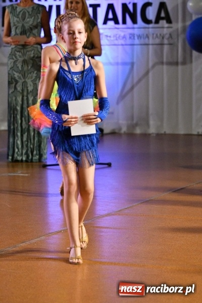 Zdjęcie w galerii na portalu naszraciborz.pl: To była karnawałowa rewia na piątkę  wiadomości z regionu