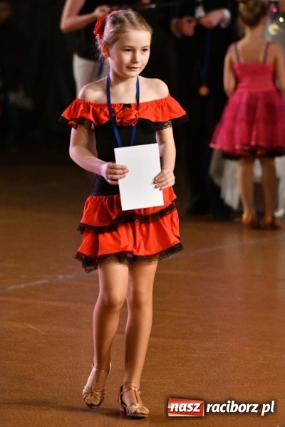 Zdjęcie w galerii na portalu naszraciborz.pl: To była karnawałowa rewia na piątkę  wiadomości z regionu