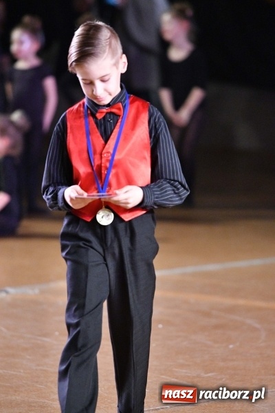 Zdjęcie w galerii na portalu naszraciborz.pl: To była karnawałowa rewia na piątkę  wiadomości z regionu