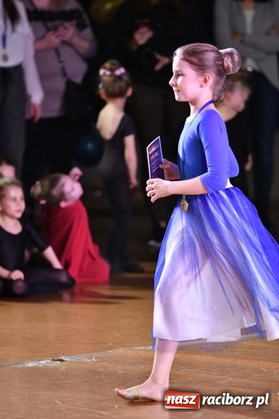 Zdjęcie w galerii na portalu naszraciborz.pl: To była karnawałowa rewia na piątkę  wiadomości z regionu