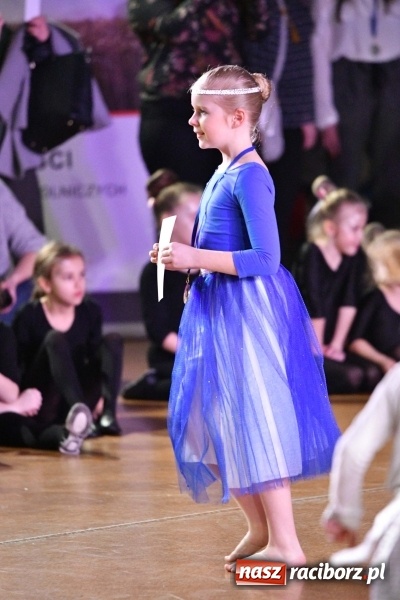 Zdjęcie w galerii na portalu naszraciborz.pl: To była karnawałowa rewia na piątkę  wiadomości z regionu