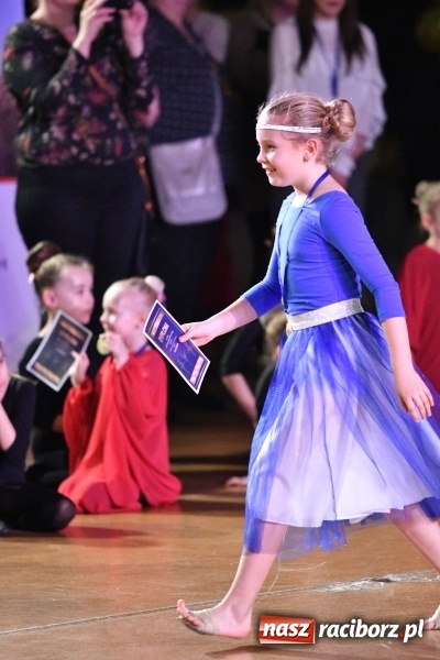 Zdjęcie w galerii na portalu naszraciborz.pl: To była karnawałowa rewia na piątkę  wiadomości z regionu