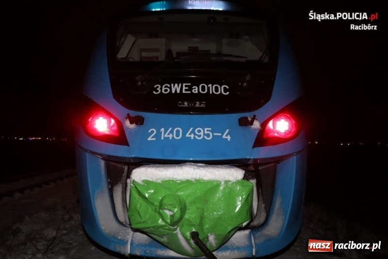 Zdjęcie w galerii na portalu naszraciborz.pl: Tragiczna śmierć w Markowicach. Policja szuka świadków  wiadomości z regionu