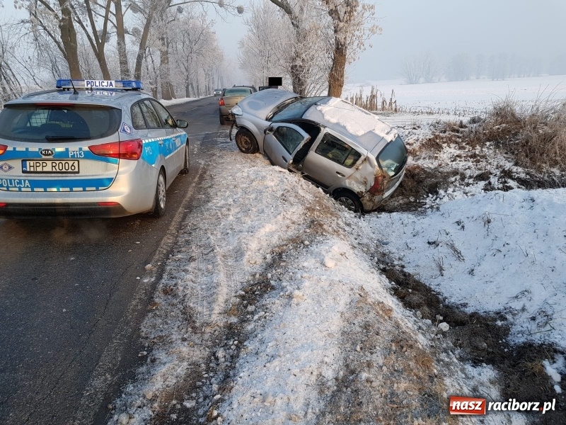 Zdjęcie w galerii na portalu naszraciborz.pl: Kraksa na drodze Racibórz-Lubomia. Zderzyły się cztery samochody  wiadomości z regionu
